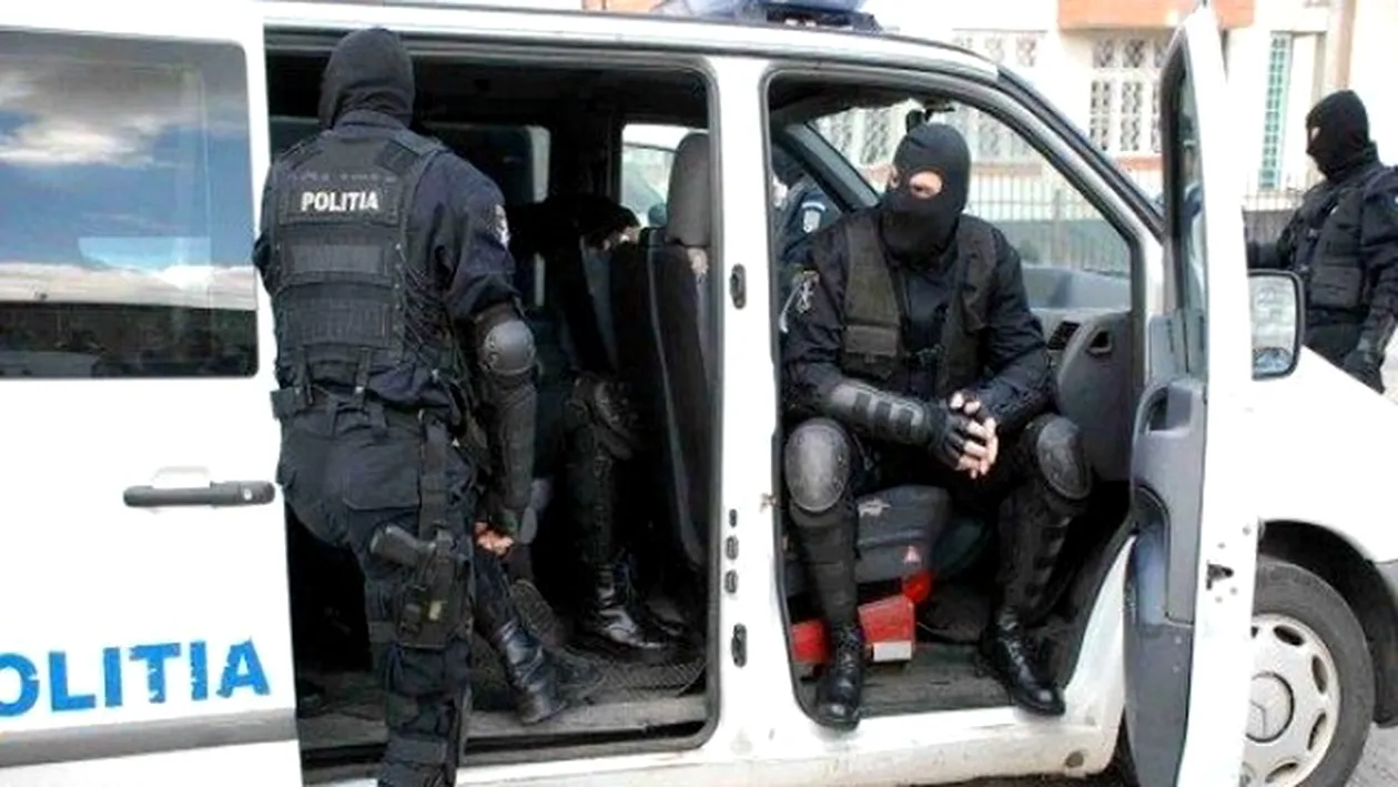 In 2003 procurorii au saltat aproape toti politistii de la Sectia 5 din Bucuresti. Zece ani mai tarziu... Afla ce au patit agentii