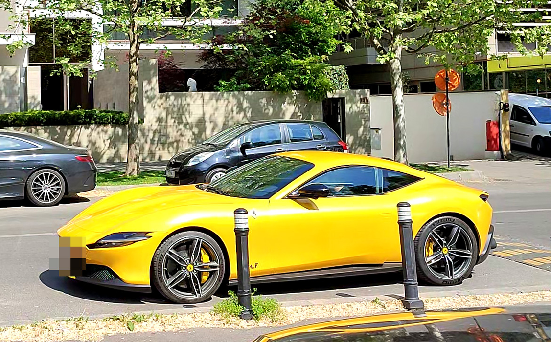 Bogdan de la Ploiești și-a luat un Ferrari Roma de 300.000 euro/ Sursă foto - CANCAN.RO