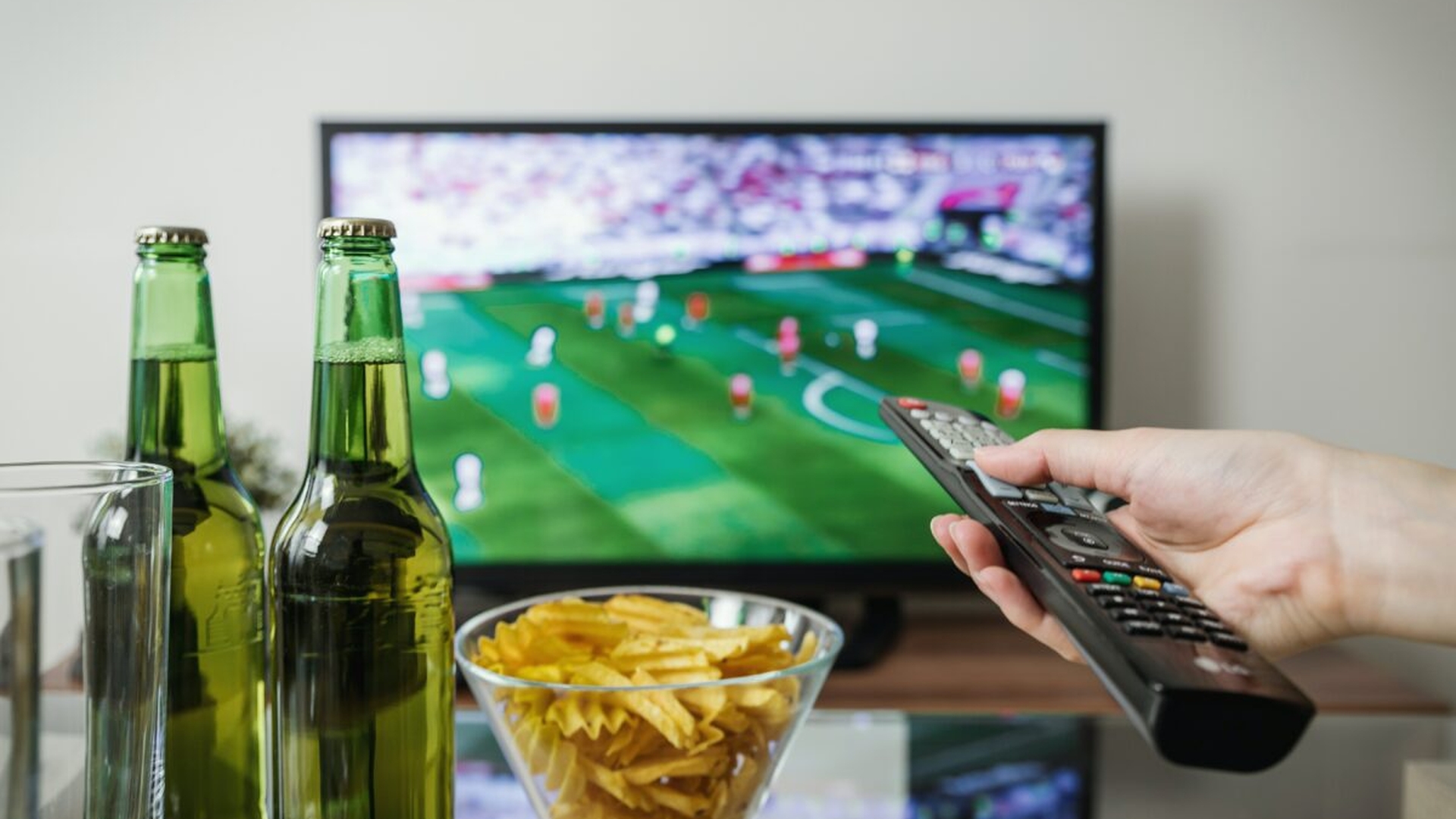 Drepturile de difuzare TV pentru Liga 1, vândute până în anul 2027! Suma fabuloasă pe care o va încasa LPF în urma contractului