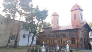 Tragedie de Înălțarea Sfintei Cruci. Un bărbat s-a spânzurat în curtea unei biserici din Târgoviște