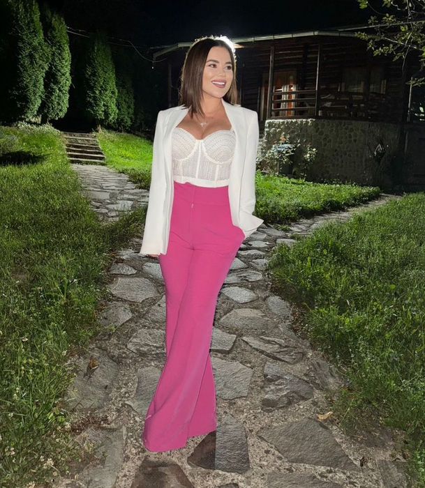 Carmen de la Sălciua, . (sursă - instagram.com)