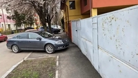Amendă între 10.000 și 20.000 lei pentru toți românii care locuiesc la curte și fac acest lucru în fața porții de intrare