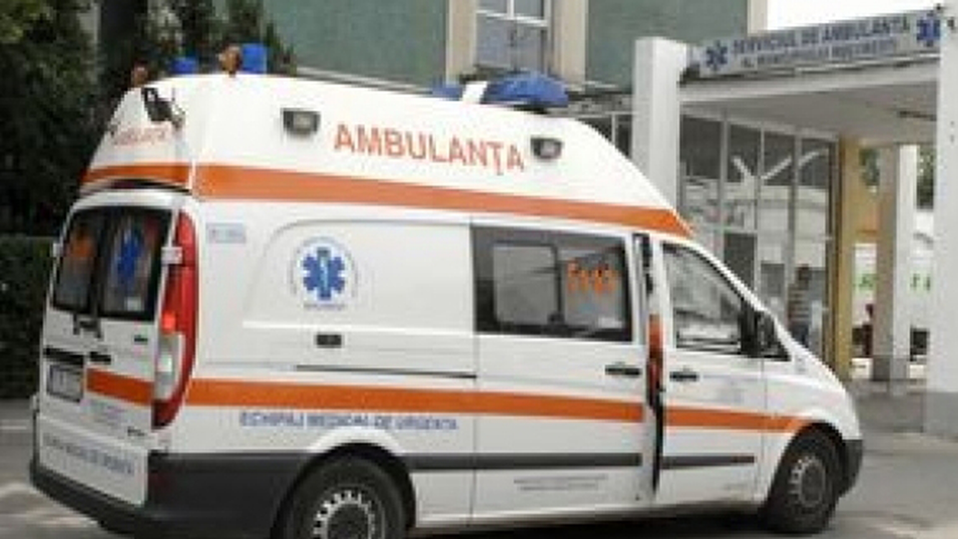 Tragedie în Cluj! O autocisternă a intrat într-un autobuz. Zece persoane au fost rănite