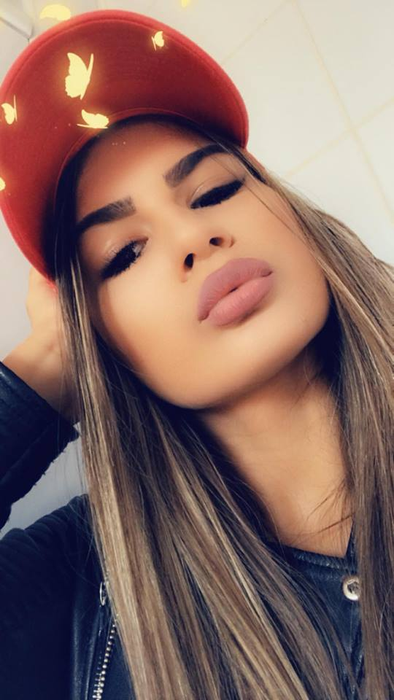 Vanessa, prietena lui Denis, este una dintre cele mai sexy iubite de fotbaliști