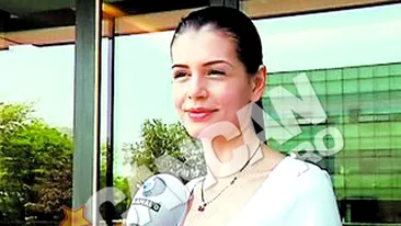 Monica s-a intors ieri in Romania, suparata ca fostul sot a refuzat vacanta in America: Nu ma lasa sa-mi vad fiica, nu vrea sa ma vada fericita