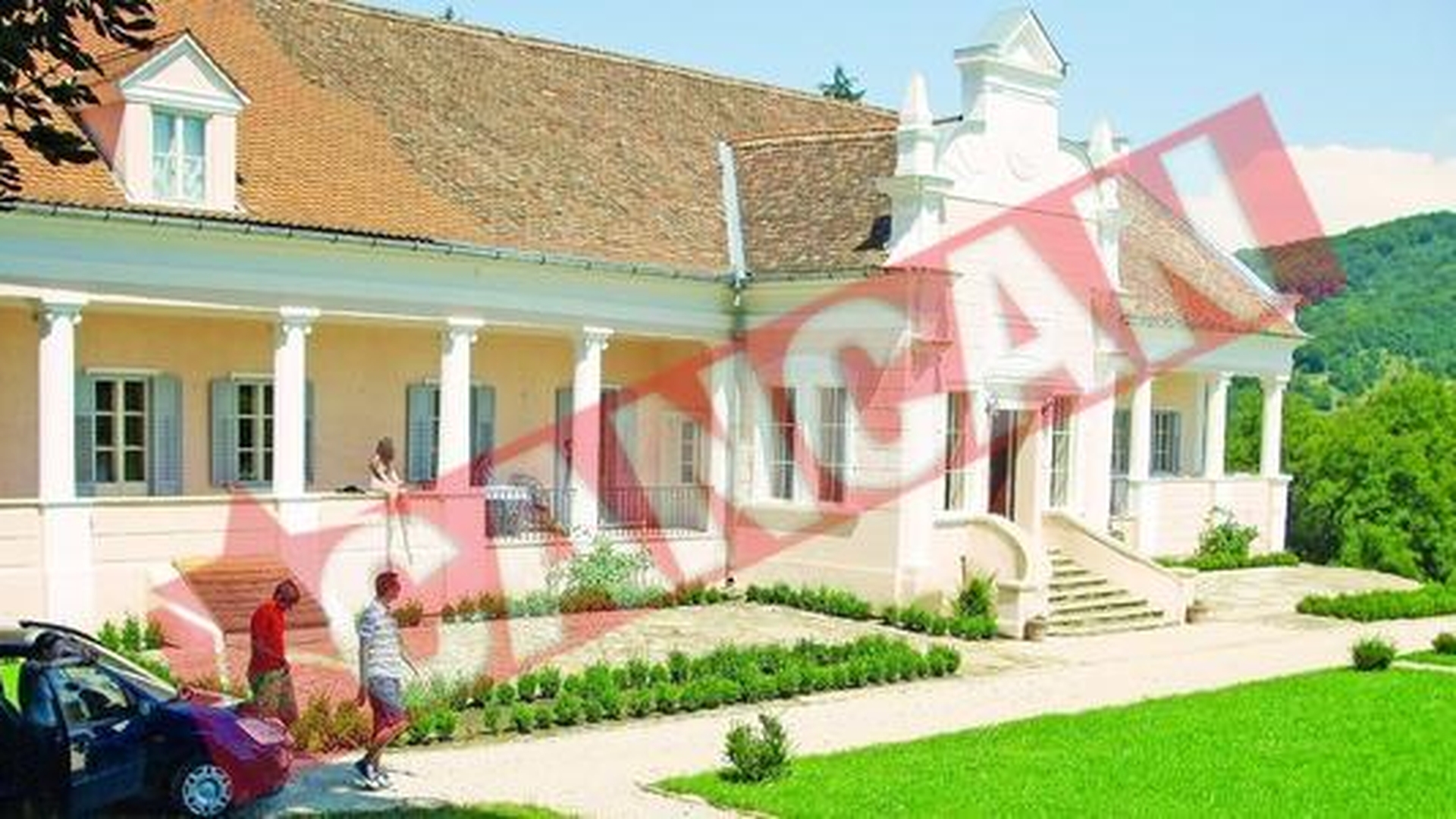 Satenii din Malancrav il dau in judecata pe printul Charles