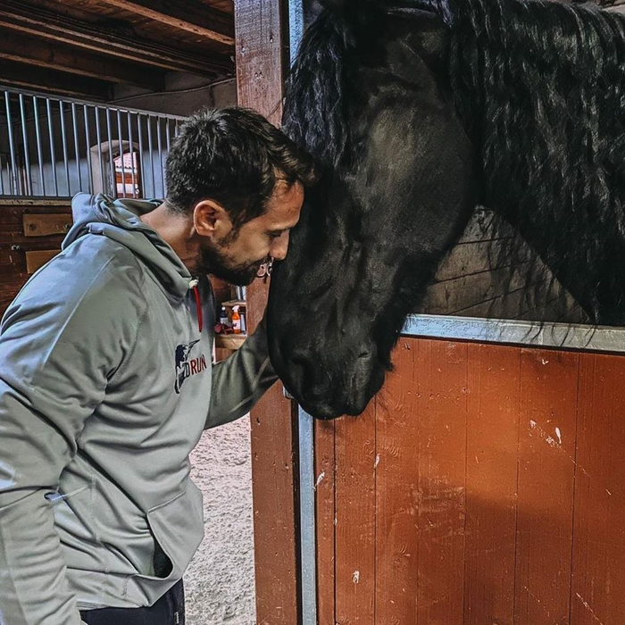 Dani Oțil, mai acid ca niciodată în plină criză sanitară provocată de COVID-19: “Să dai mai departe idei extreme spuse de alţi proşti…”