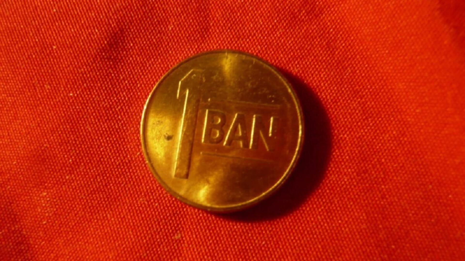 Moneda de un ban care se vinde cu aproape 10.000 de euro. Care este bănuțul foarte rar care te poate îmbogăți