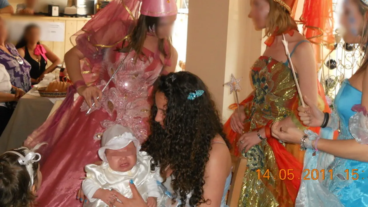 Drama incredibila in familia celei mai tinere mamici din Romania! Ce a ajuns sa faca minora, de dragul fiicei ei!