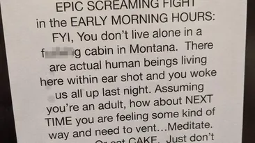 Din seria viața la bloc. Mesajul amenințător pe care doi tineri l-au primit. Cearta din mijlocul nopții nu a fost apreciată de vecini
