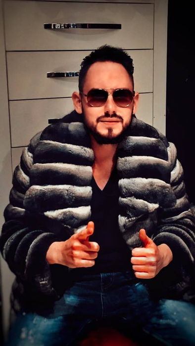 Avem dovada că sunt împreună. E prima lui iubită oficială! Versace a ”combinat-o” pe… Barbie de România!