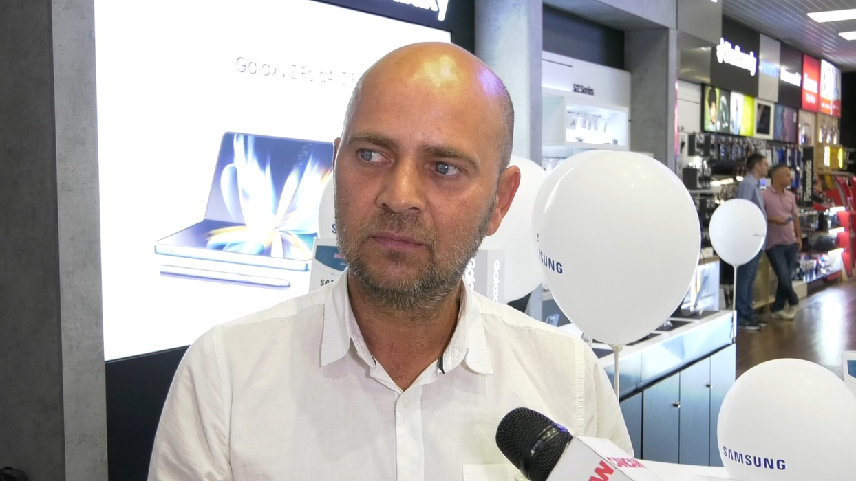 Cosmin Seleși se concentrează pe partea de producție film după renunțarea la prezentarea emisiunii „Te cunosc de undeva” / (foto: Instagram)