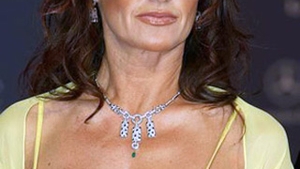 Nadia Comaneci poarta astazi torta olimpica