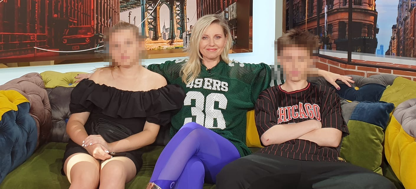 Mihaela, alături de copiii ei