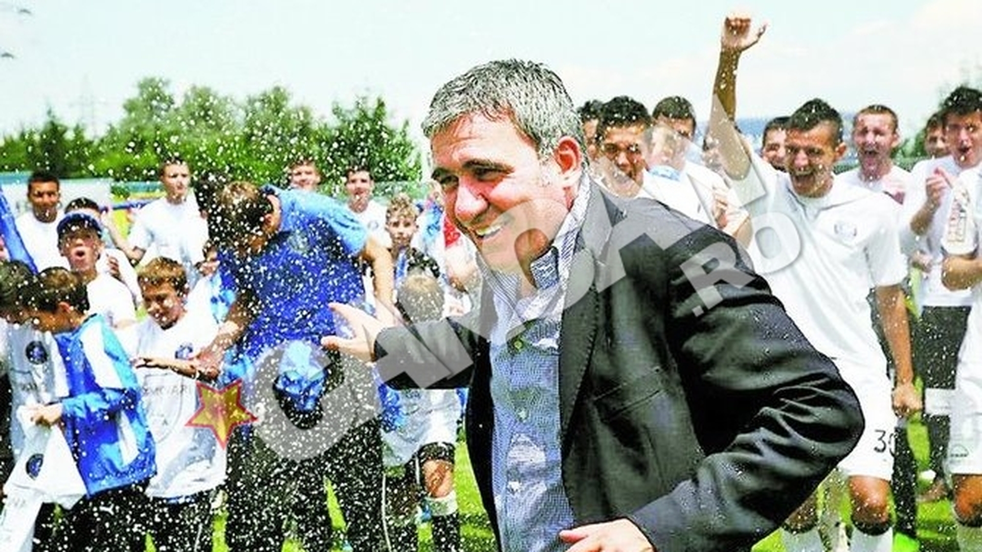 "Regele" a avut dureri mari de stomac si i-a speriat pe apropiati Soc la Constanta! Lui Hagi i s-a facut rau si a ratat petrecerea de promovare!