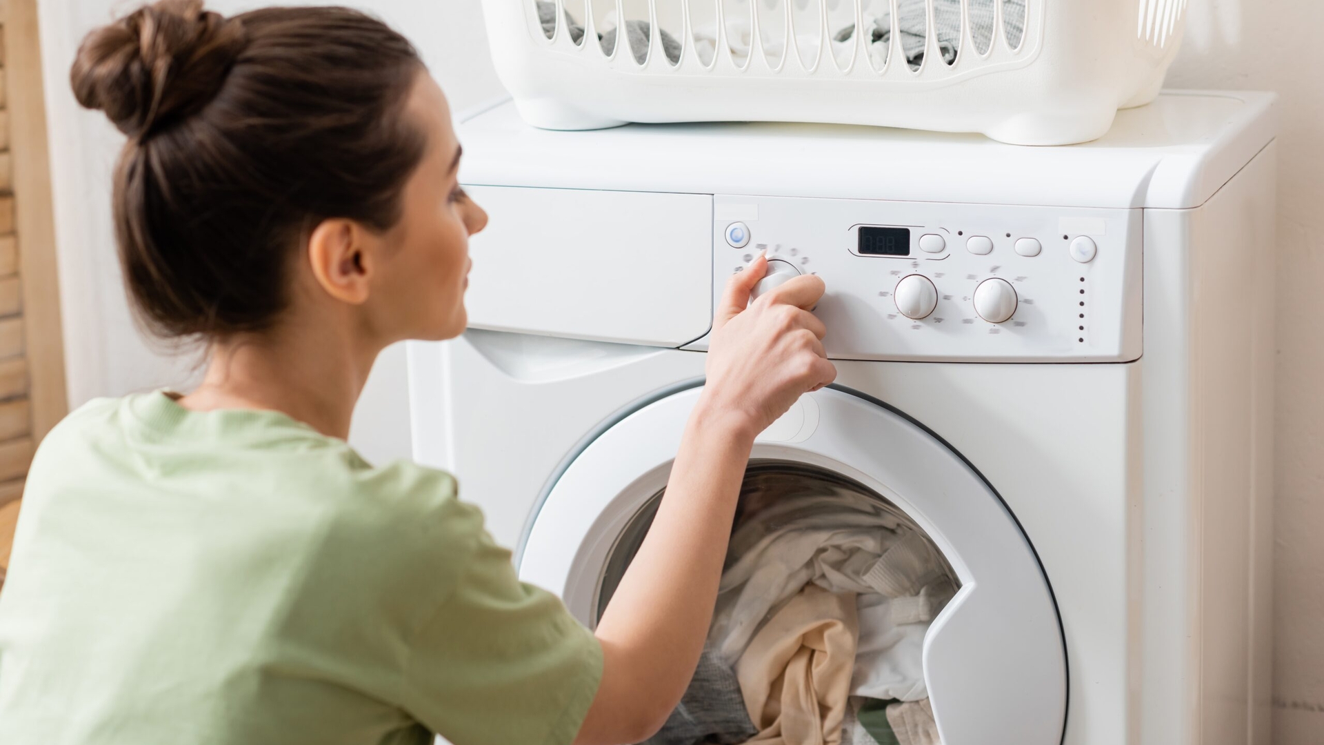 Ce lucruri din casă ar trebui spălate întotdeauna cu apă fierbinte. Lista recomandată de experți