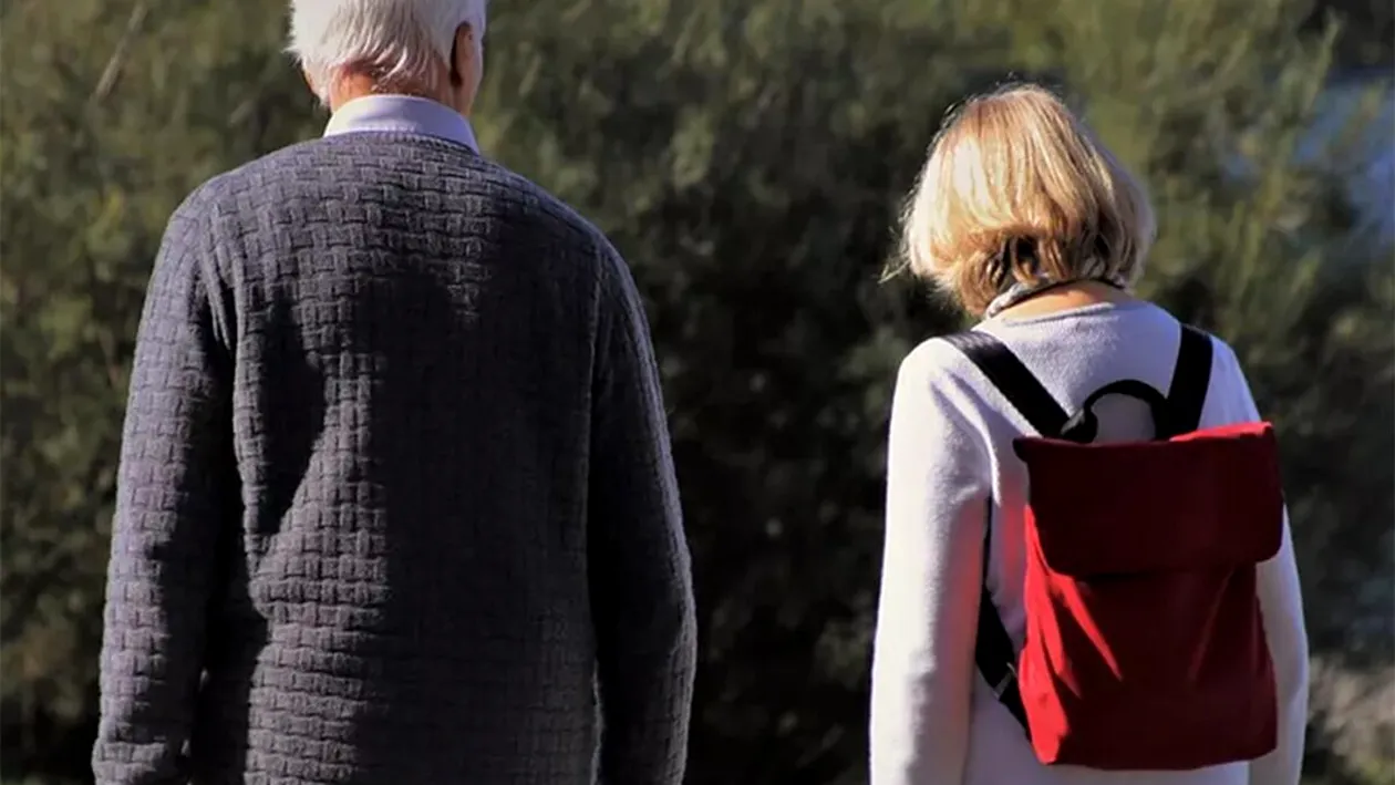 Ce a pățit o tânără de 23 de ani, după ce s-a angajat ca badantă în casa unui pensionar de 73 de ani