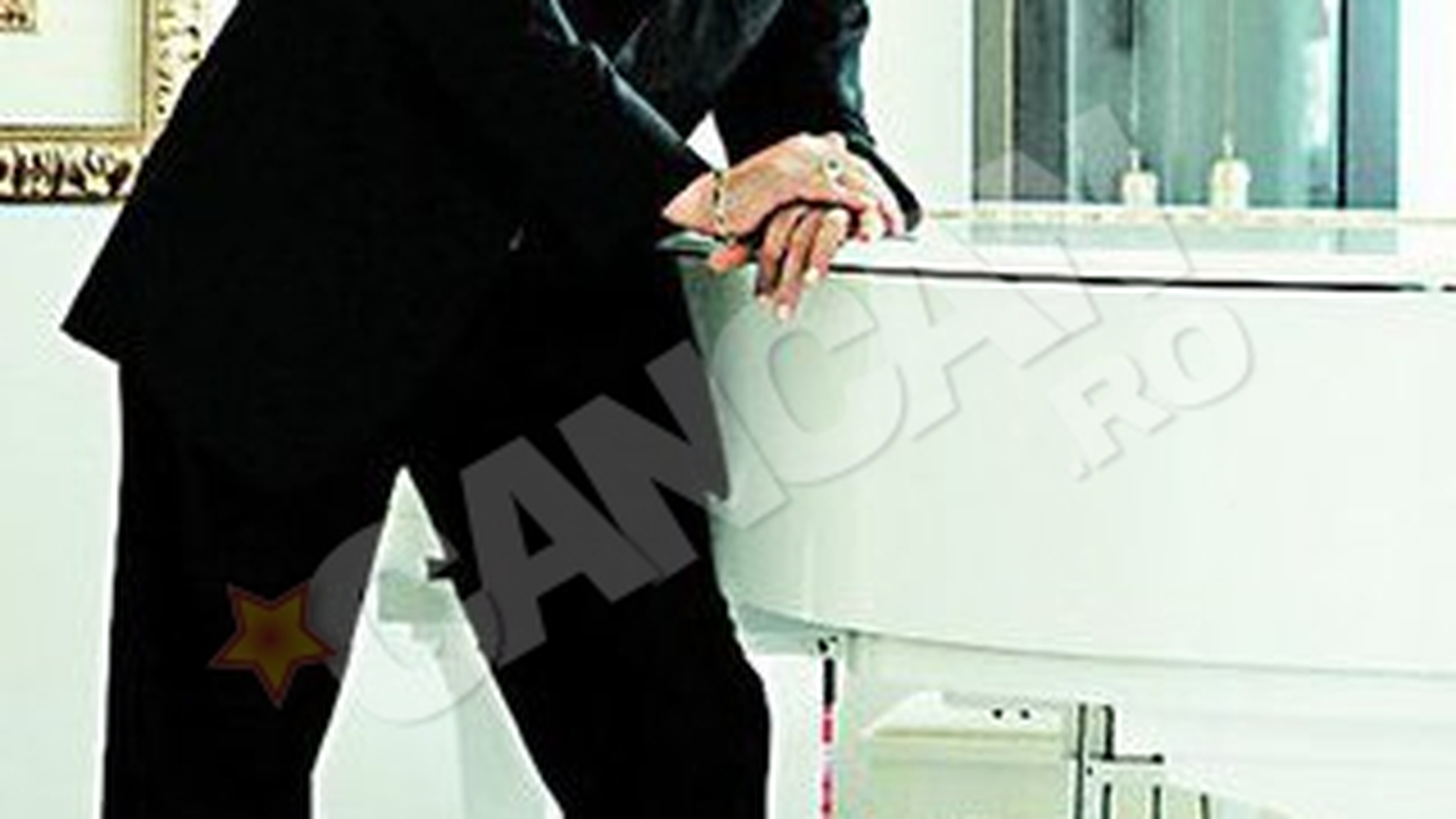 "Mr. Aidan" a fost ucenic la hotel, parasutist in razboi si a ajuns: "Taticul" cazinourilor de lux