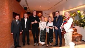 Imagini inedite cu Gheorghe Turda și alți artiști români în China
