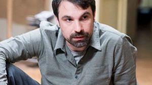Alexandru Papadopol, acuzat că și-ar fi părăsit iubita actriță înainte de nuntă. Primele declarații ale actorului