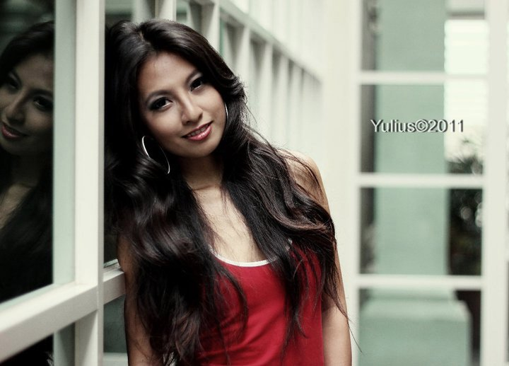 Kristina, fost fotomodel în Indonezia, cucerită de Mihai Tivodar pe Internet! Bruneta sexy a dat lovitura alături de soțul ei: “Nu știa să țină cuțitul în mână”. Cuplul i-a impresionat pe jurații de la Imperiul Leilor