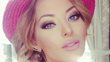 Delia o sa roseasca atunci cand o sa vada ce au observat fanii intr-o fotografie! Nici ea nu si-a dat seama de acest aspect