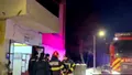 Imagini de la explozia unui apartament dintr-un bloc din Alba Iulia: doi răniți, din care unul grav care va fi transferat în străinătate. 22 de locatari au fost evacuați