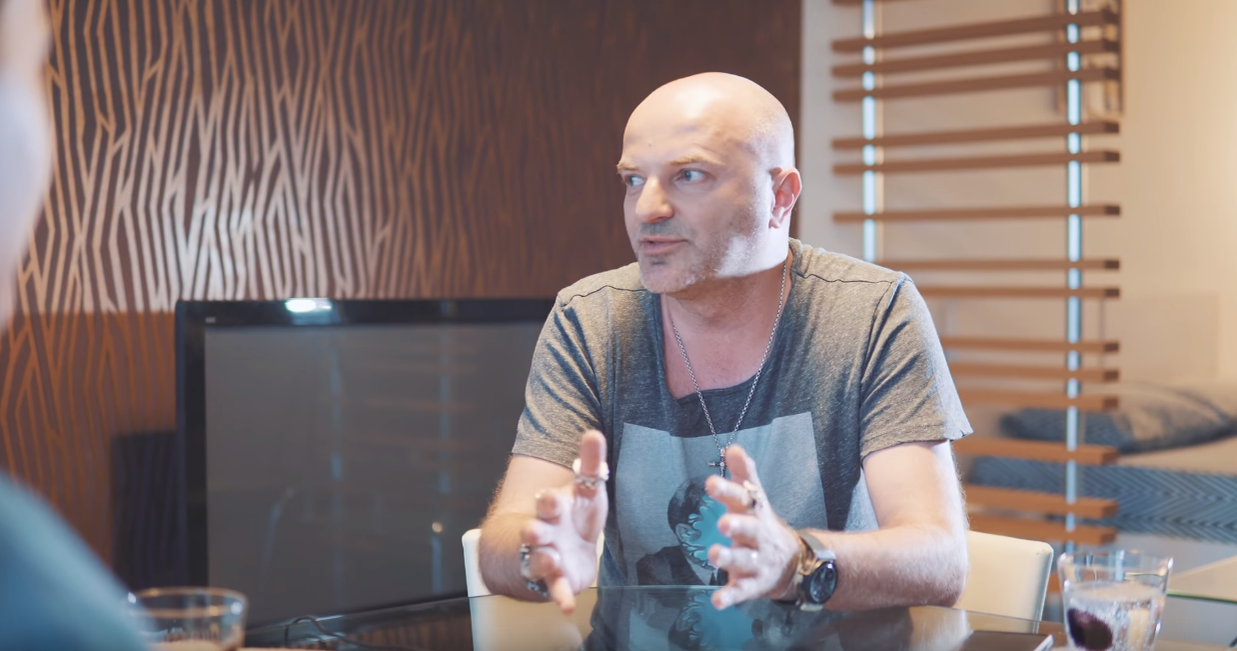 Dan Capatos a spus adevărul despre bătaia dintre Nicolae Guță și iubita lui gravidă de la Antena 1. A fost o făcătură