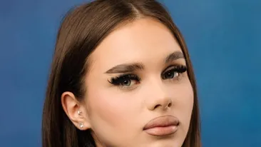 Prima imagine de la priveghiul Crinei Hisum, tânăra din Câmpulung Moldovenesc care murit după ce a căzut de la etajul 5 al unui bloc