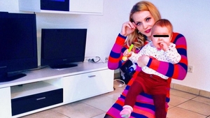 Nici nu zici ca este mamica! Asa arata o blonda celebra in costum de baie, la 11 luni dupa ce a nascut! Imagini in premiera