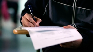 Bacalaureat 2025 | Rezolvarea subiectelor de fizică de astăzi + baremul de corectare
