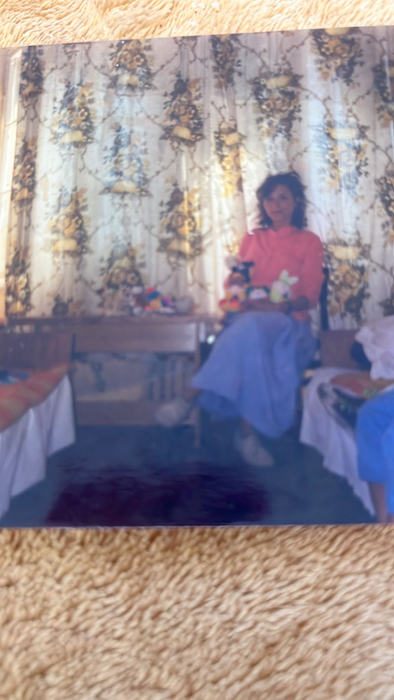 În anii în care își câștiga existența din cerșetorie, Alina Ursu nici nu îndrăznea să viseze la ce întorsătură favorabilă va lua viața sa foto: Facebook