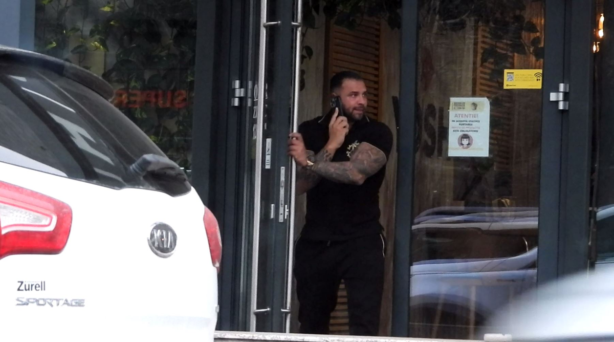 Alex Bodi a ieșit din restaurant, deranjat de un telefon