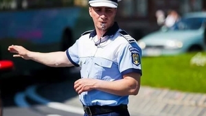 Marian Godină şi-a făcut public fluturaşul de salariu! Câţi bani îi intră în buzunar celebrului poliţist lună de lună