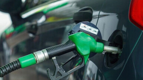 Cât a ajuns să coste un litru de motorină vineri, 27 mai. Unde se găsesc cei mai ieftini carburanți