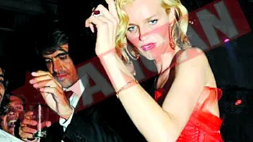 Eva Herzigova s-a imbatat