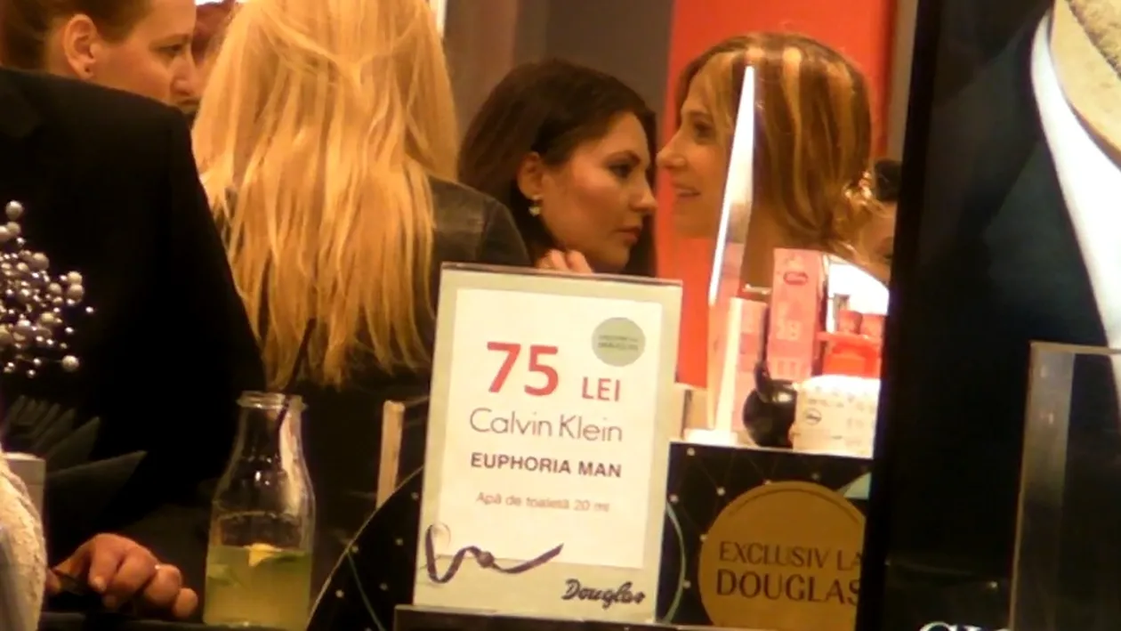 Parfum de mamica, by Dana Rogoz! Vedeta a mirat toata audienta la un eveniment!