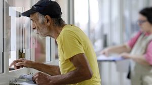 Studiu de caz. Câți ani trebuie să muncești, pentru a ajunge la o pensie de 6.500 de lei