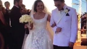 Imagini în premieră de la super-nunta de pe plaja din Cancun. ”Şeful morţilor” a plătit o avere ca să-i cânte Loredana