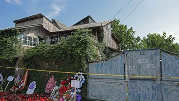 Casa lui Gheorghe Dincă a ajuns obiectiv turistic macabru. Ce se întâmplă, în fiecare zi, la locuința criminalului