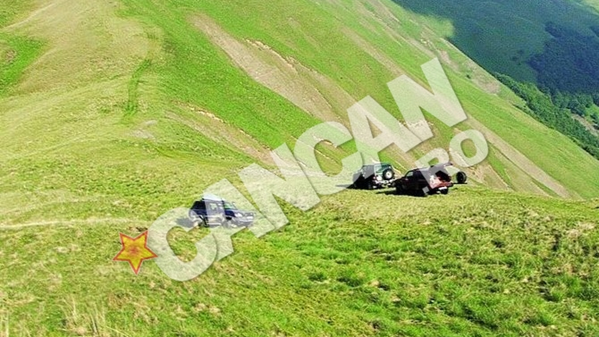 Doi medici si copiii lor au vazut moartea cu ochii la Busteni. Le-a "murit" motorul in panta si au ajuns in rapa