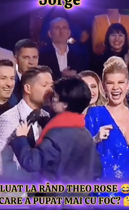 Theo Rose a făcut show de Revelion, momentele au devenit virale