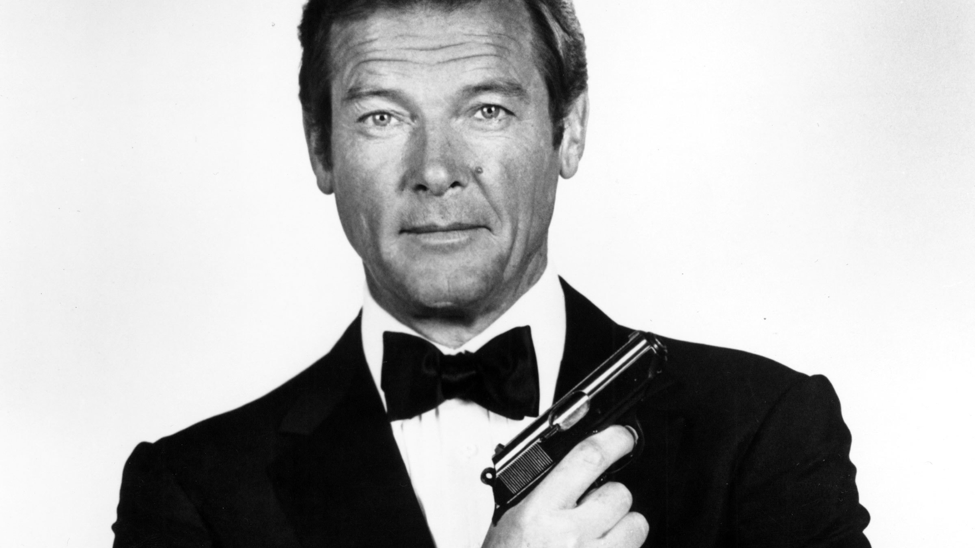 A murit Roger Moore. Actorul  l-a interpretat pe faimosul spion James Bond