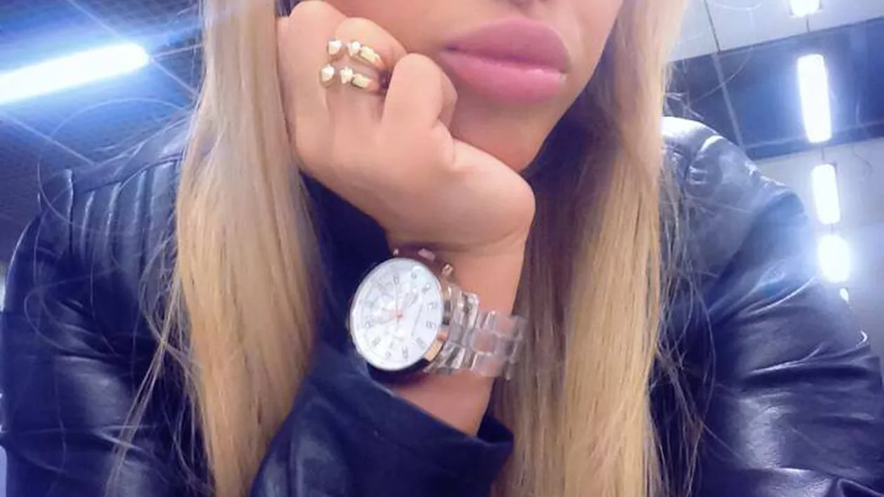 Anda Adam va face o criza de nervi cand va vedea asta! Vedeta are o sora geamana! Vezi cat de bine seamana cele doua!