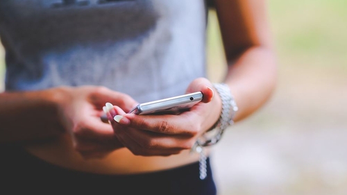 Bancul Zilei | Șocul pe care și l-a luat un bărbat care a încercat să agațe pe Facebook: “Ești prostituată?”