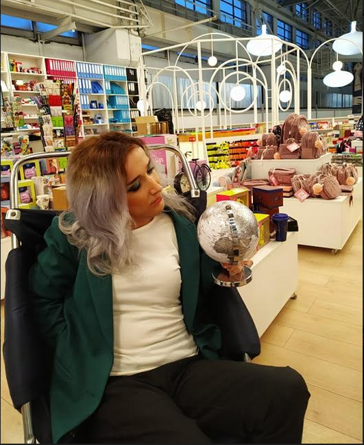 Carmen Vasilescu, PR-ița specială a vedetelor, uimește din nou: ”Trebuie să încerc!”