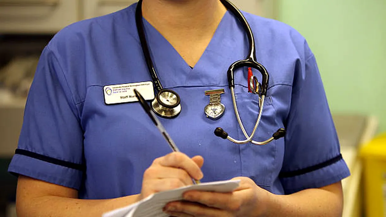 O asistentă de 23 de ani a fost găsită moartă în spital. Tânăra s-a stins la scurt timp după ce a ajuns la muncă