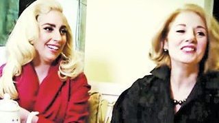 Lady Gaga, cu mamica la emisiune