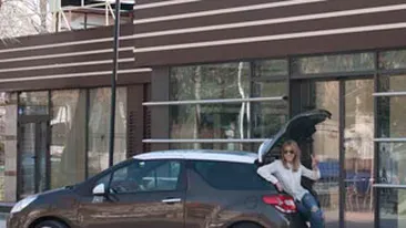 Andreea Ibacka si-a luat masina noua! Crezi ca i se potriveste?