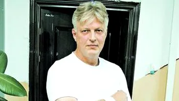 CANCAN vi-l prezinta pe greul pe care noua oameni s-au chinuit sa-l aresteze la Piata Romana! Bodyguardul lui Pierre Cardin!